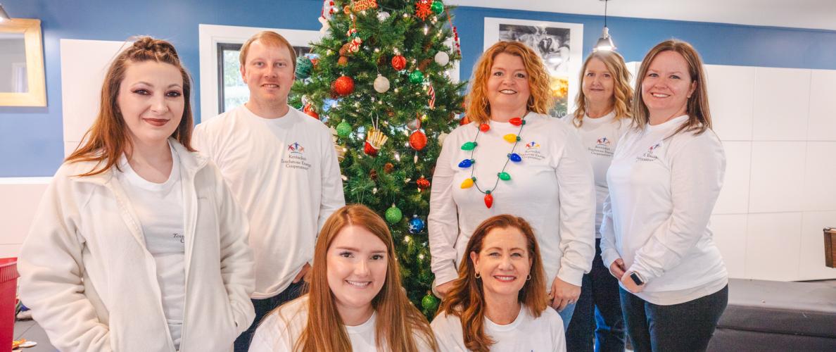 RMH Holiday Decorating